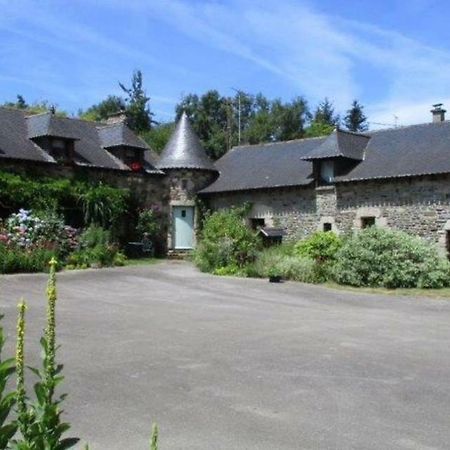 Le Petit Chateau Noyal-Pontivy Екстер'єр фото