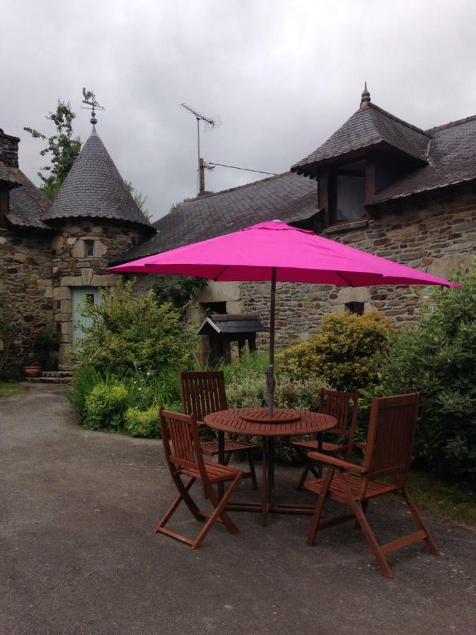 Le Petit Chateau Noyal-Pontivy Екстер'єр фото